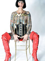 Photo shoot with full body tattooed MILF Cleo - 2