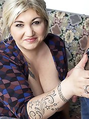 Naughty mature bbw getting it in pov style