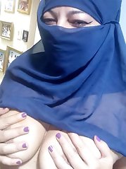 Sexy Amateur Arab Wife Gone Wild
