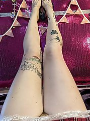 Super Sexy Smoking Hot Schoolgirl Outfit Shoot