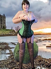 Oriental  mature women look exposed