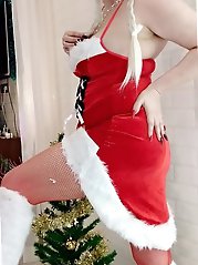 AimeeParadise - Lovely Mature Santa Girl... ))