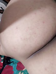 Mature woman displays her ample curves and genitalia on webcam