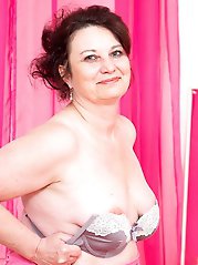 This naughty housewife loves to get dirty