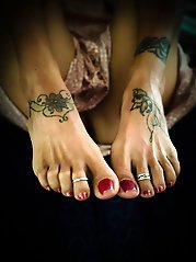 This sophisticated older woman is incredibly passionate about making love